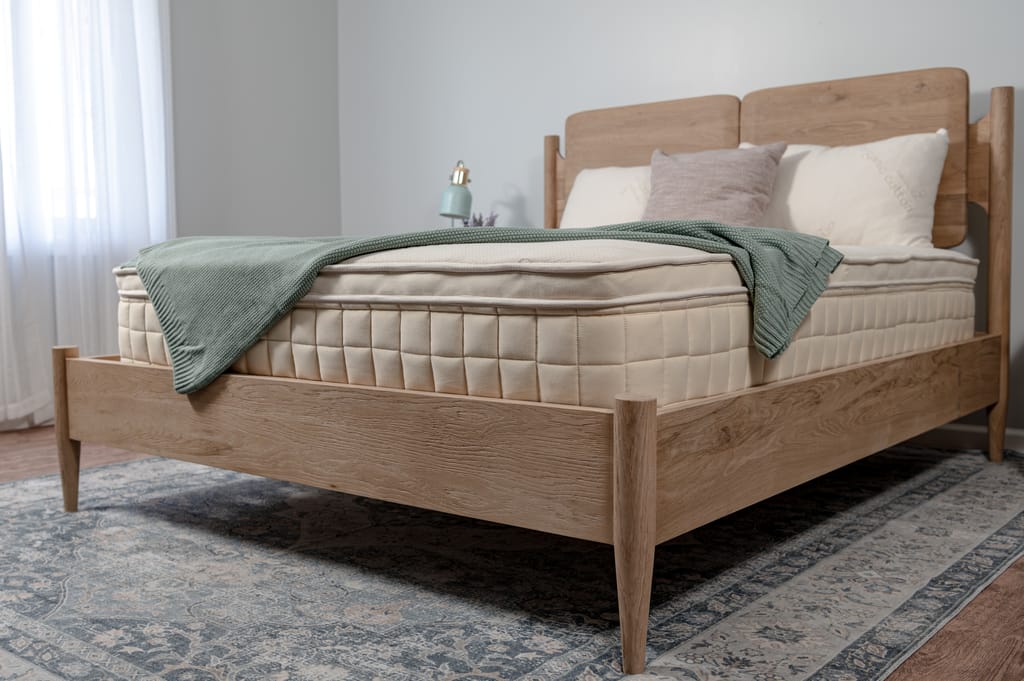 Naturepedic Concerto Organic Hybrid Mattress corner view