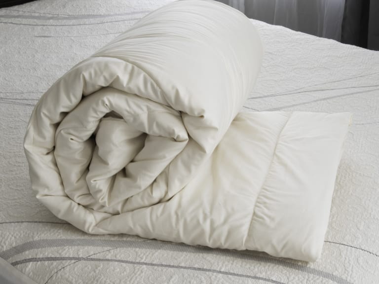 Suite Sleep Washable Wool Comforter image