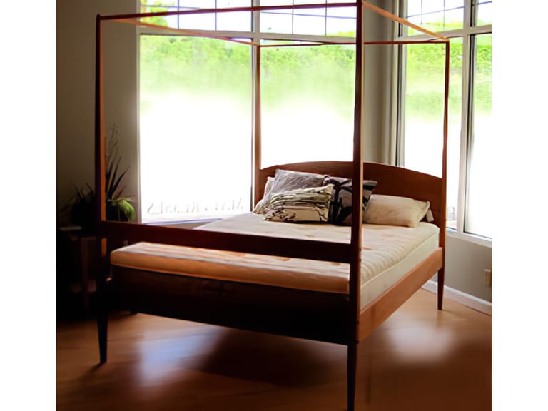 Maple Corner Woodworks Shaker 4-Post Bed Frame image